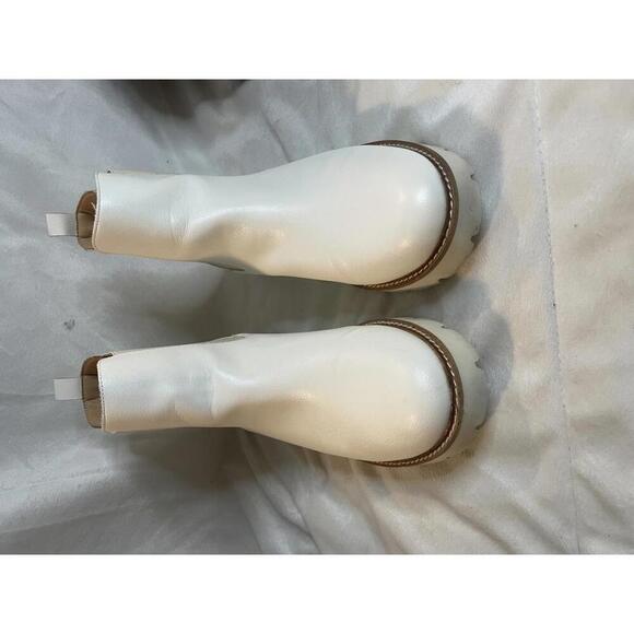 Oasis Society Chic White Chelsea Boots Size 10 - Picture 3 of 7